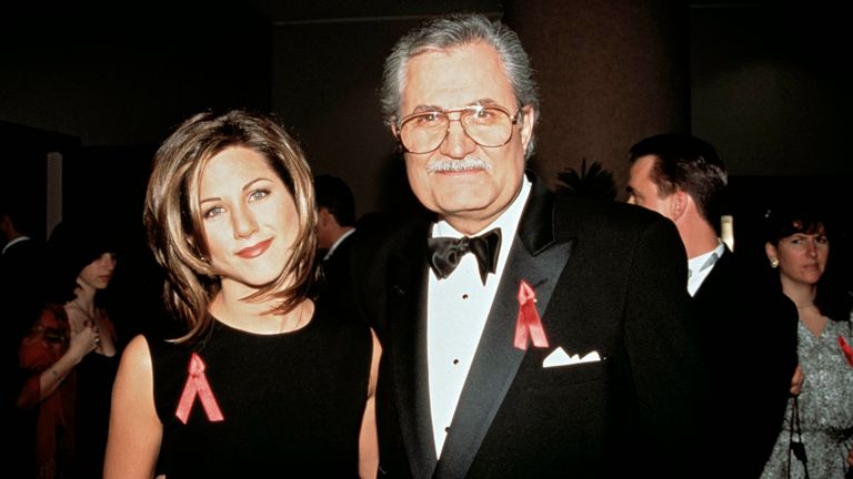 Jennifer Aniston with her father John Aniston in 1995. Pic: AP