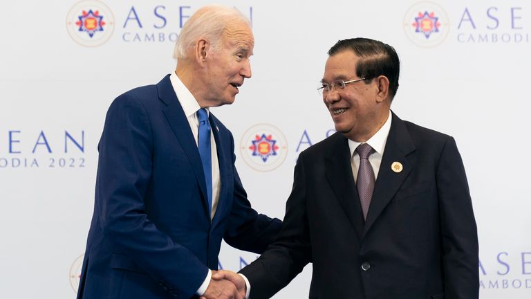 US President Joe Biden shakes hands with Cambodian Prime Minister Hun Sen (Pic: AP)