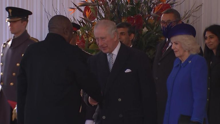 Kral, Londra'da Güney Afrika Devlet Başkanı Cyril Ramaphosa ile görüştü