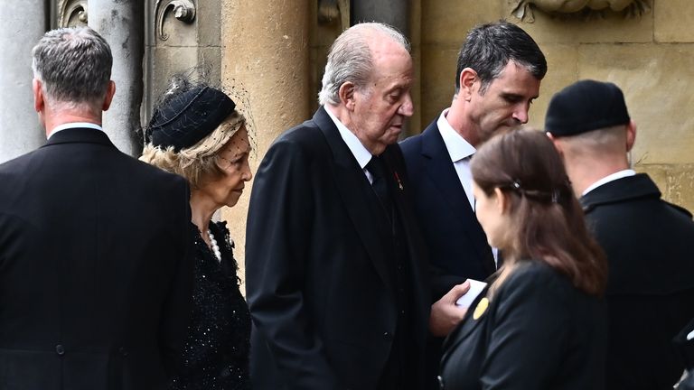 Juan Carlos, Eylül ayında Kraliçe'nin cenazesinde