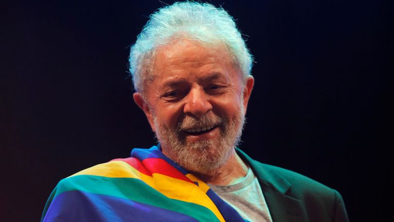Former Brazilian president Luiz Inacio Lula da Silva draped himself in the Pernambuco flag during a rally in 2019.