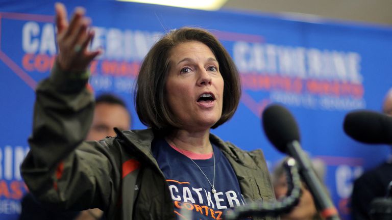 Democratic Senator Catherine Cortez Masto leads a rally ahead of the midterm elections in Henderson, Nevada, U.S. November 7, 2022. REUTERS/David Swanson