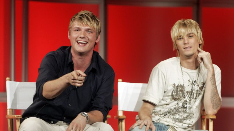Nick and Aaron Carter together in 2006