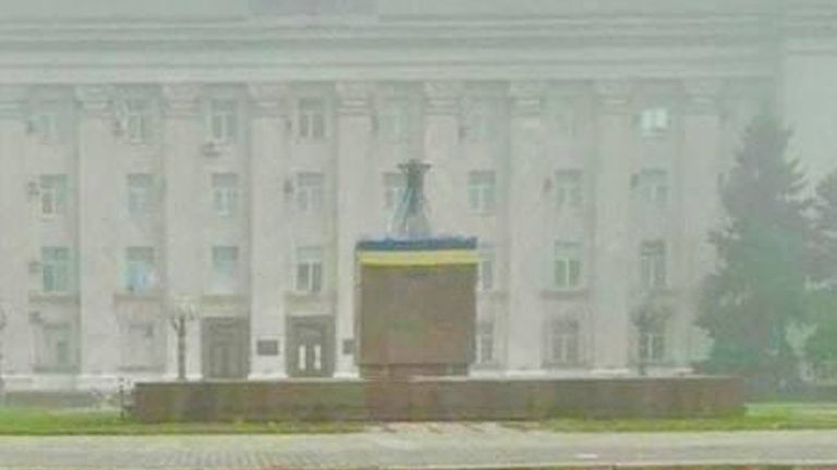 Ukraine flag flying in centre of Kherson after Russians retreat