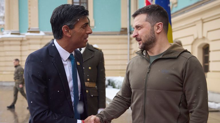 Ukrainian President Volodymyr Zelenskyy, right, shakes hands with British Prime Minister Rishi Sunak during their meeting in Kiev, Ukraine.  Photo: AP