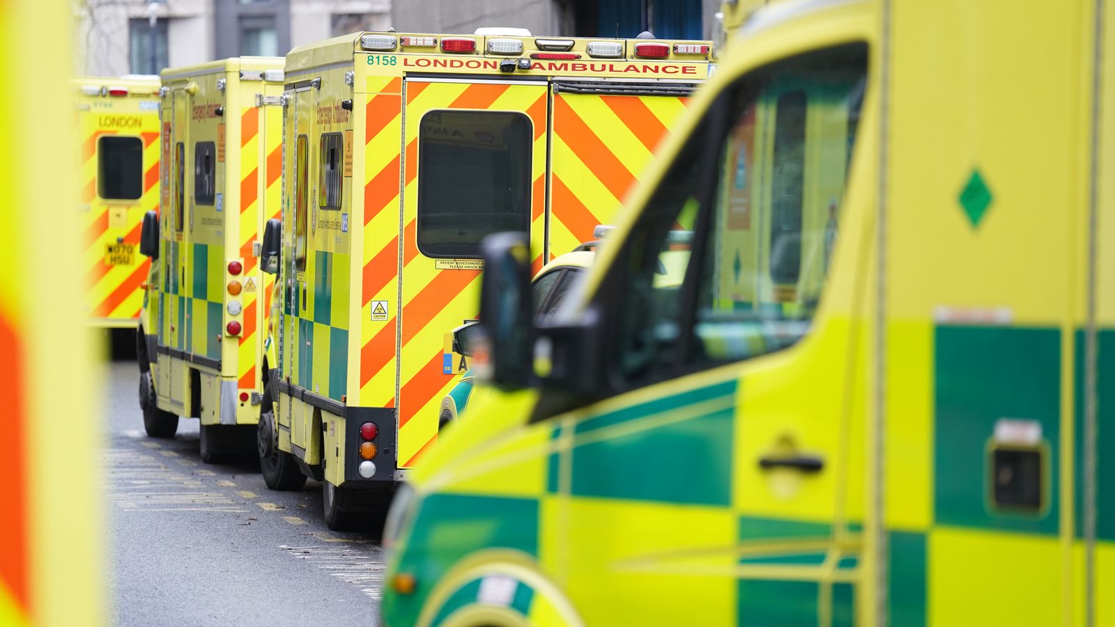 Ambulance strikes: GMB union announce six further dates for action | UK ...