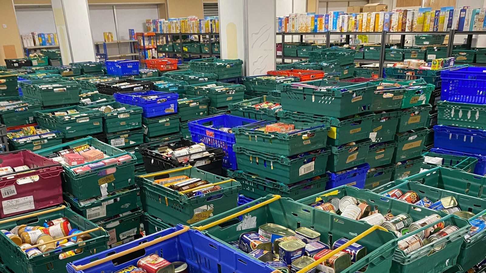 Food banks distribute record emergency food parcels - including more than one million to children