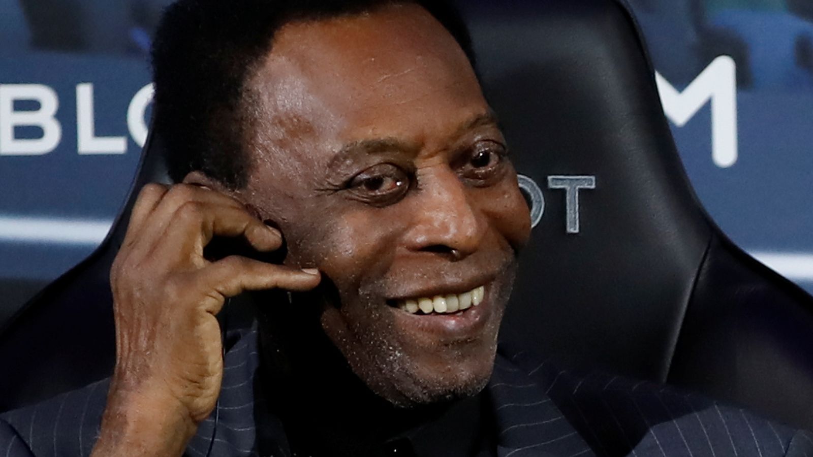 Pele thanks fans from hospital - as Qatar building lit up with 'get well soon'