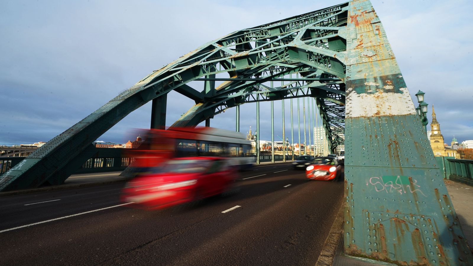 North of England sees lowest investment of advanced economies, think tank finds