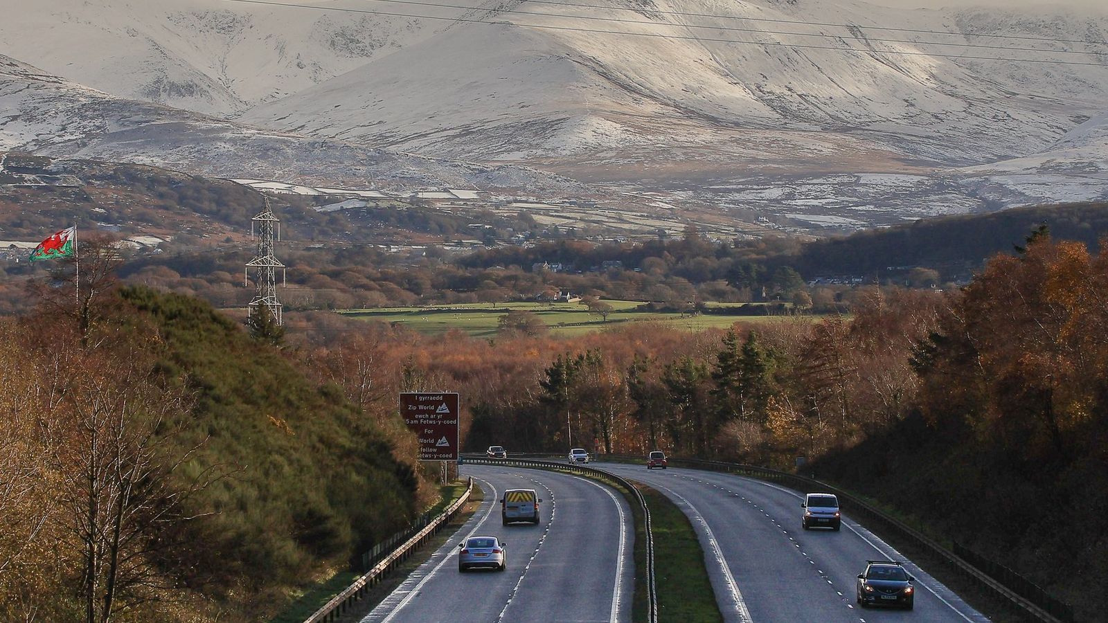 Christmas travel: The roads to avoid as millions of drivers embark on festive getaway