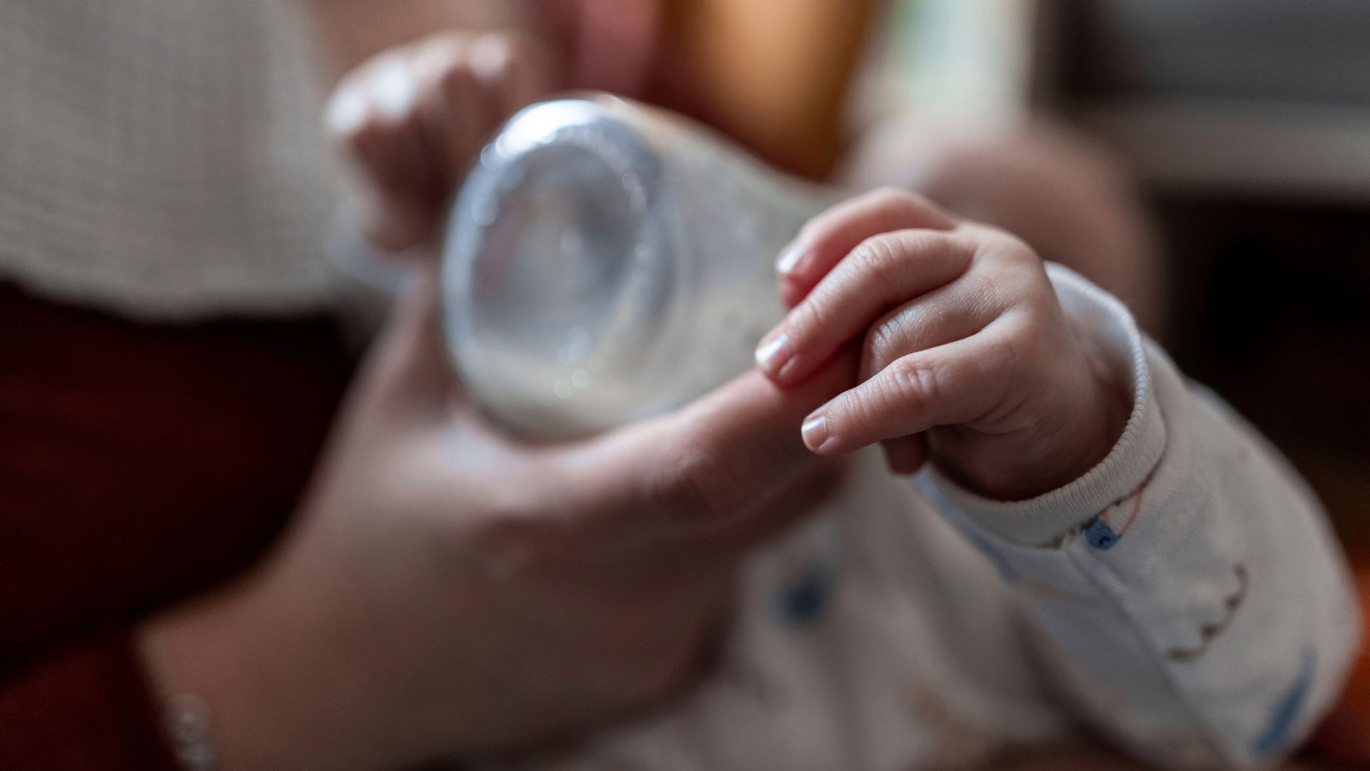 Parents can save £300 annually by shopping around for baby formula