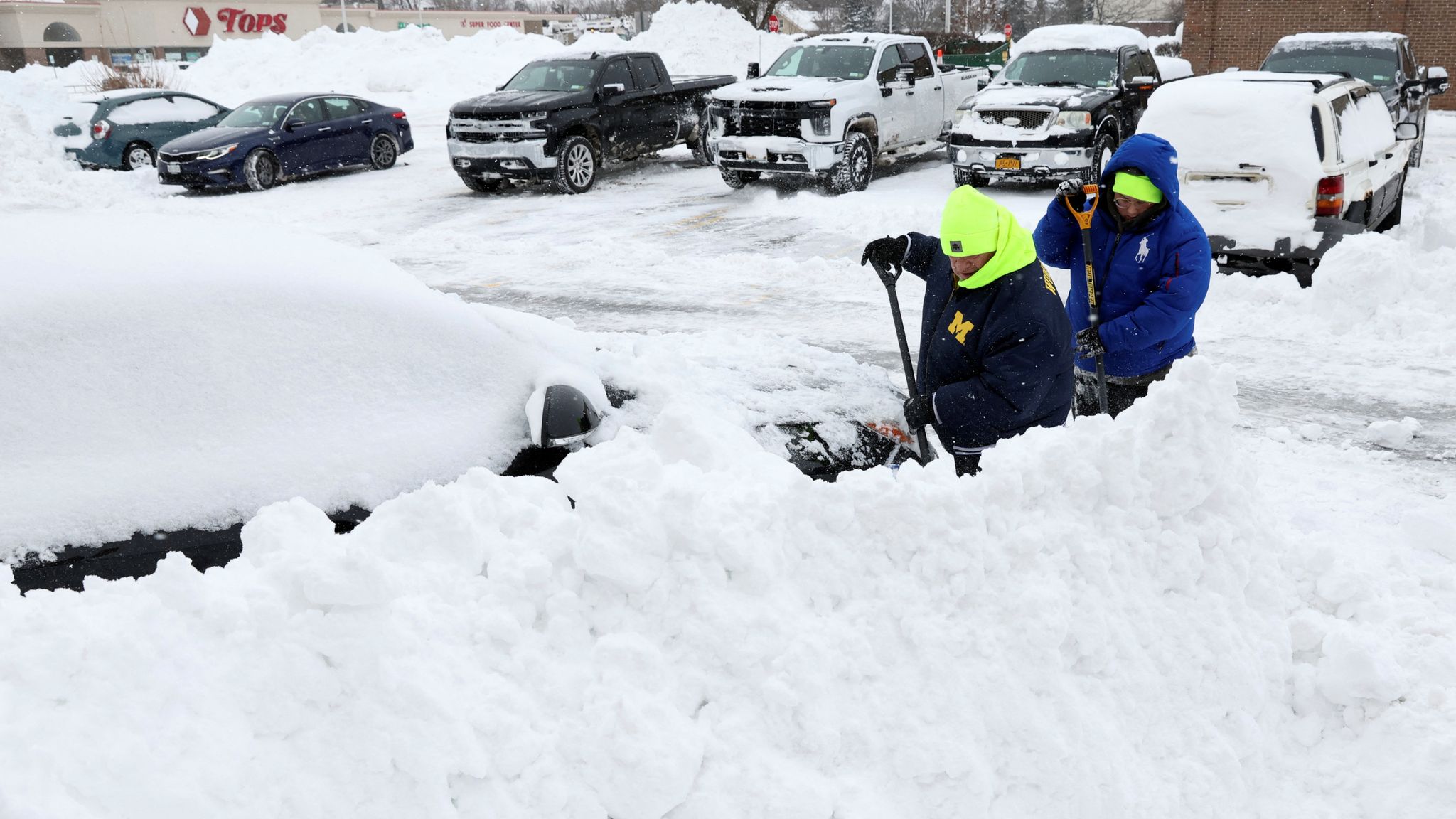 Parts of the US could see another 12 inches of snowfall as President