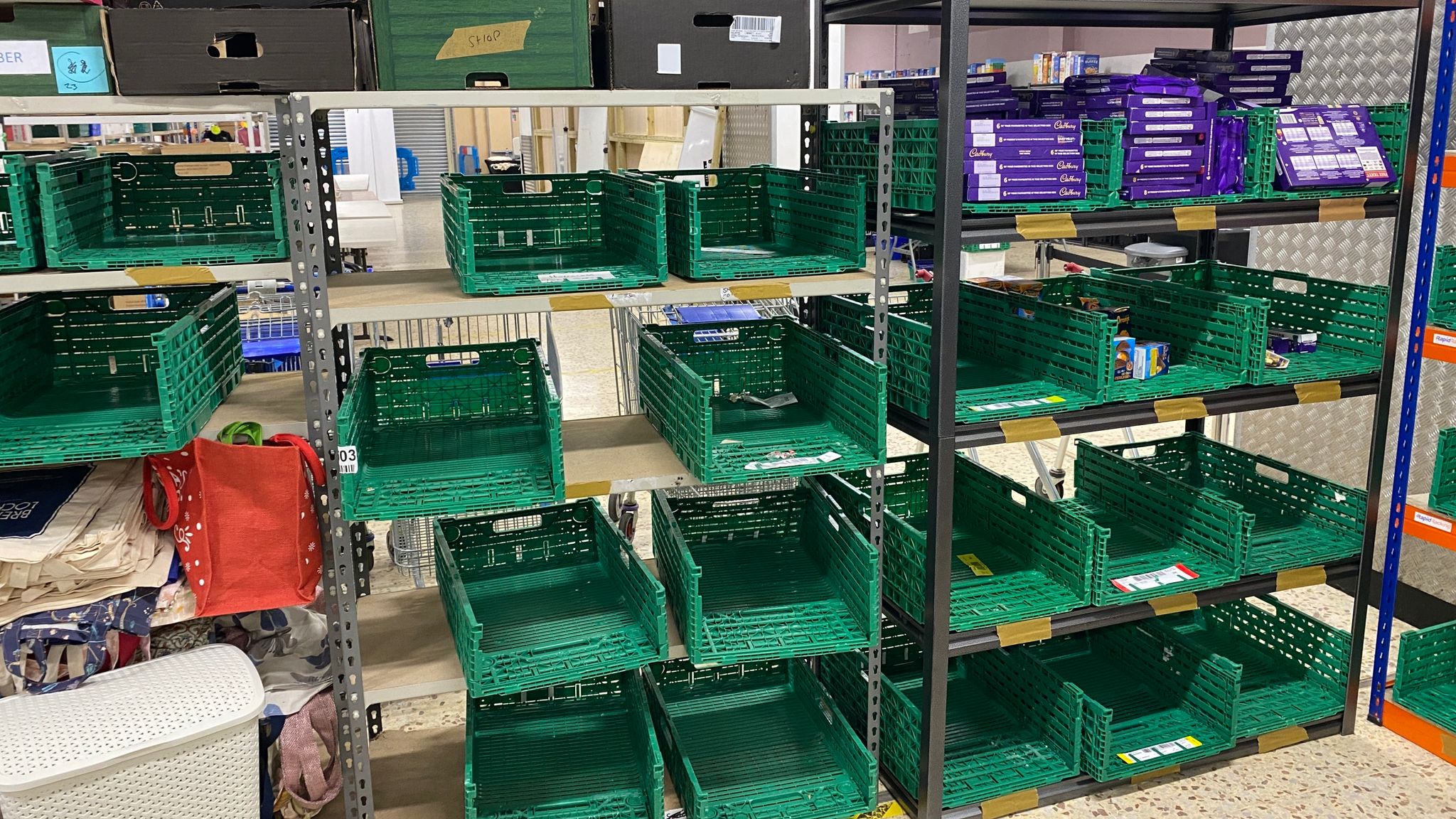 you-can-see-the-hunger-in-their-eyes-how-one-foodbank-is-preparing