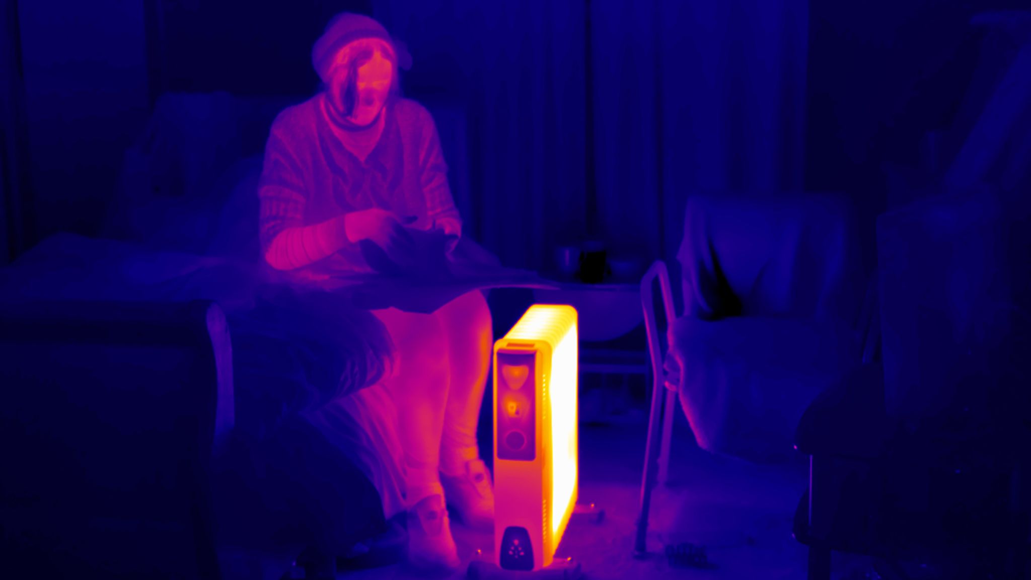 Damp Walls And Poor Insulation Thermal Images Show Life Inside England damp-walls-and-poor-insulation-thermal-images-show-life-inside-england