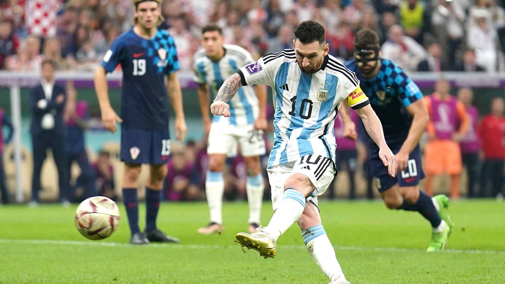 Argentina through to World Cup final Lionel Messis side beat Croatia 3-0 World News Sky News
