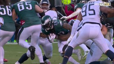 Sanders continues Eagles rout with rushing TD