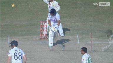 Root gets lucky after batting left-handed!