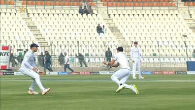 Anderson takes fantastic catch! | Leach claims 100th Test wicket