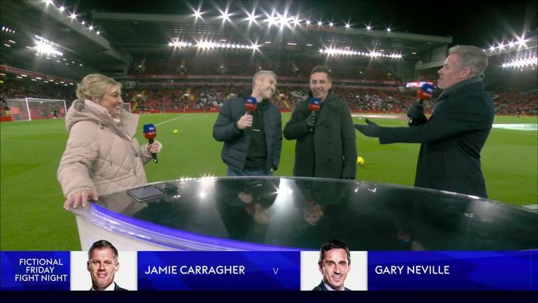 Gary Neville vs Jamie Carragher - who wins a boxing fight? | Video