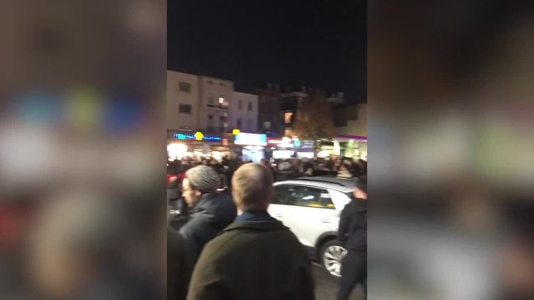 Aficionados de Marruecos detienen el tráfico con celebraciones en Edgware Road de Londres |  Vídeo |  Ver programa de televisión