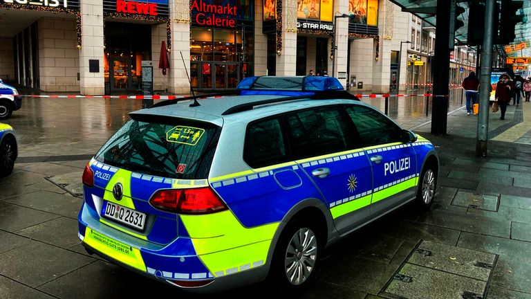 Saxony, Dresden: Police blockade the Altmarktgalerie after a hostage situation.  Photo by: J'rg Schurig/picture-alliance/dpa/AP Images