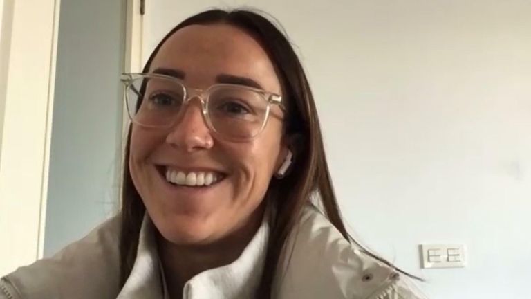 Lucy Bronze told her grandma first about MBE