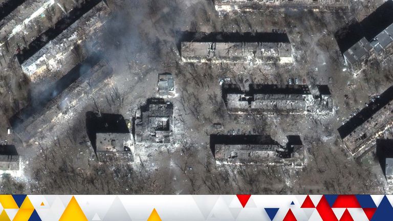 Shows destroyed homes in Mariupol. pic: Credit: Maxar Technologies