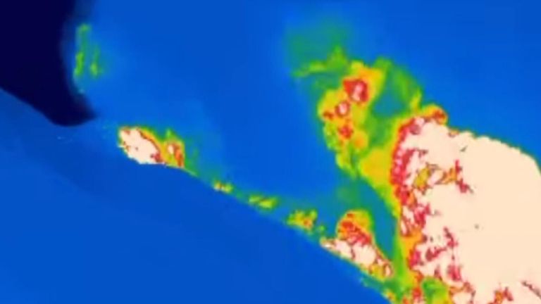 Stromboli&#39;s volcano erupts, with infrared images showing the hottest areas