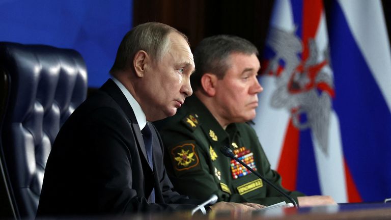 Russian President Vladimir Putin and Chief of the General Staff of Russian Armed Forces Valery Gerasimov attend an annual meeting of the Defence Ministry Board in Moscow, Russia, December 21, 2022. Sputnik/Mikhail Kuravlev/Kremlin via REUTERS ATTENTION EDITORS - THIS IMAGE WAS PROVIDED BY A THIRD PARTY.
