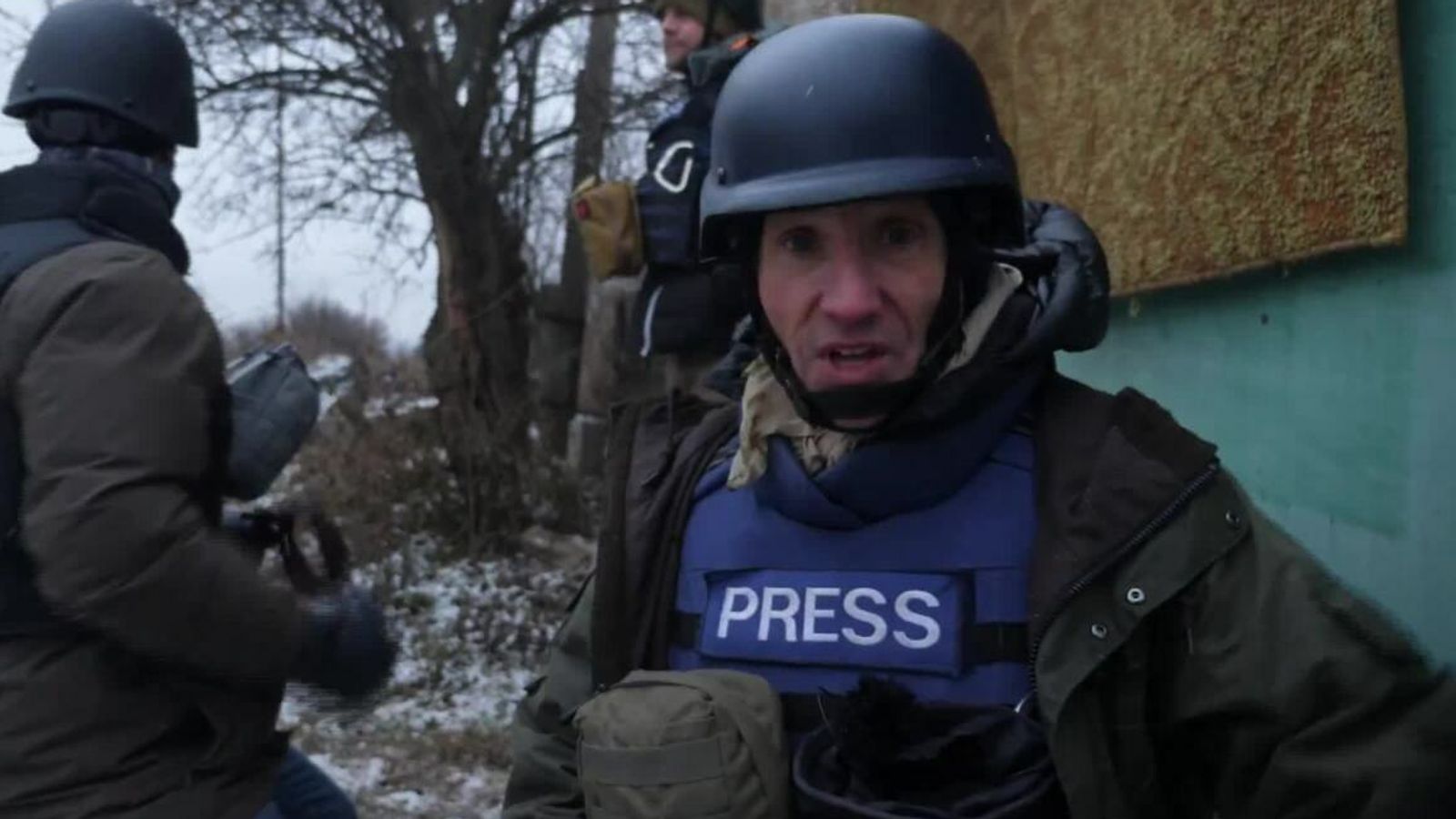 Ukraine war: Shells screech overhead near frontline in battle for ...