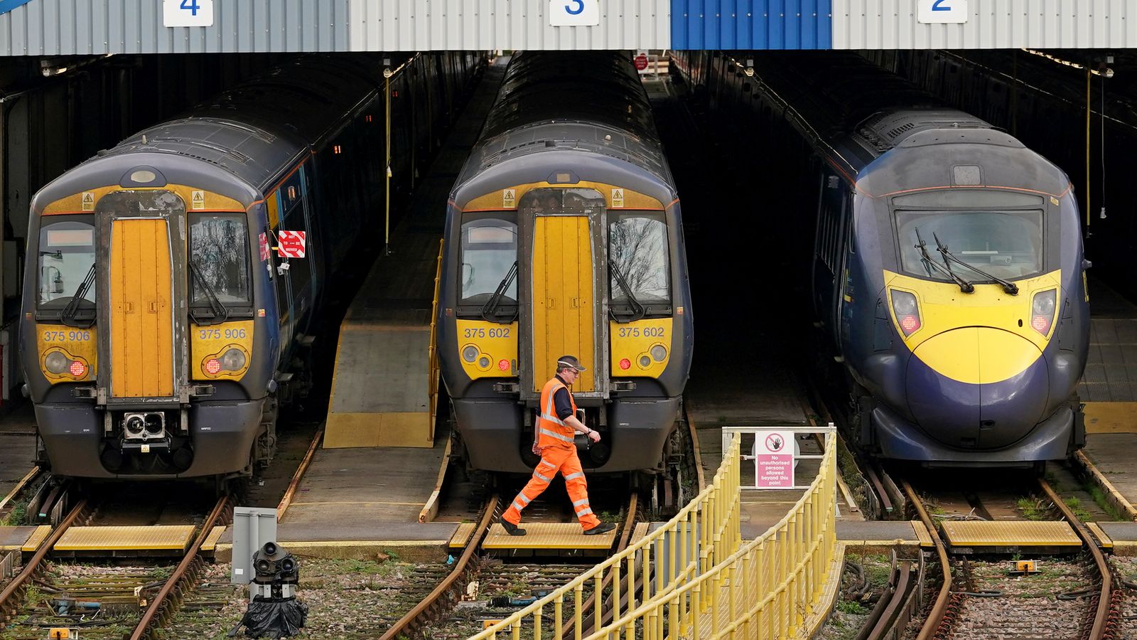 Evidence suggests government seeking conflict over rail strike - but a window has still opened for a deal