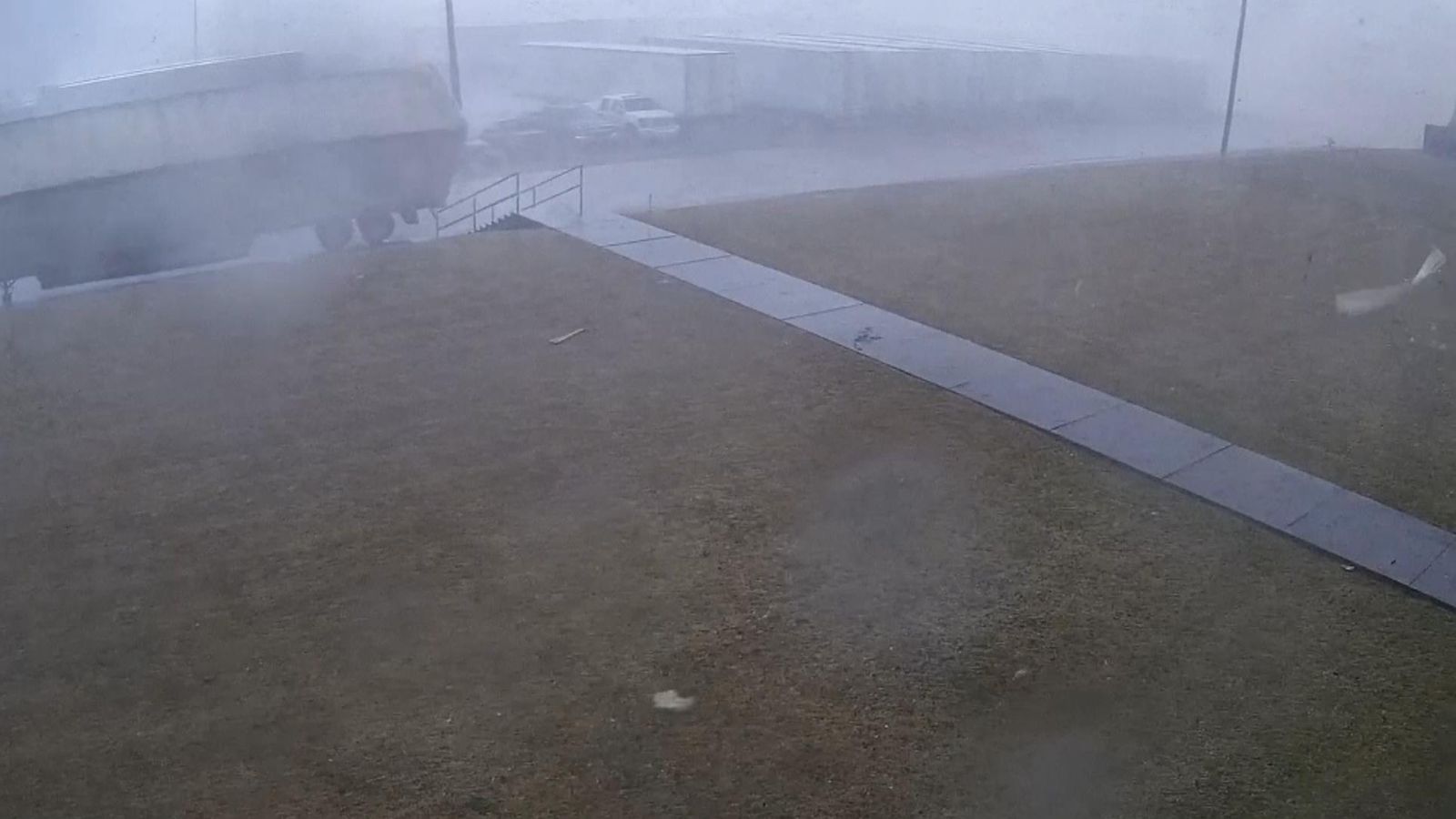 Moment huge tornado hits in US captured by CCTV camera US