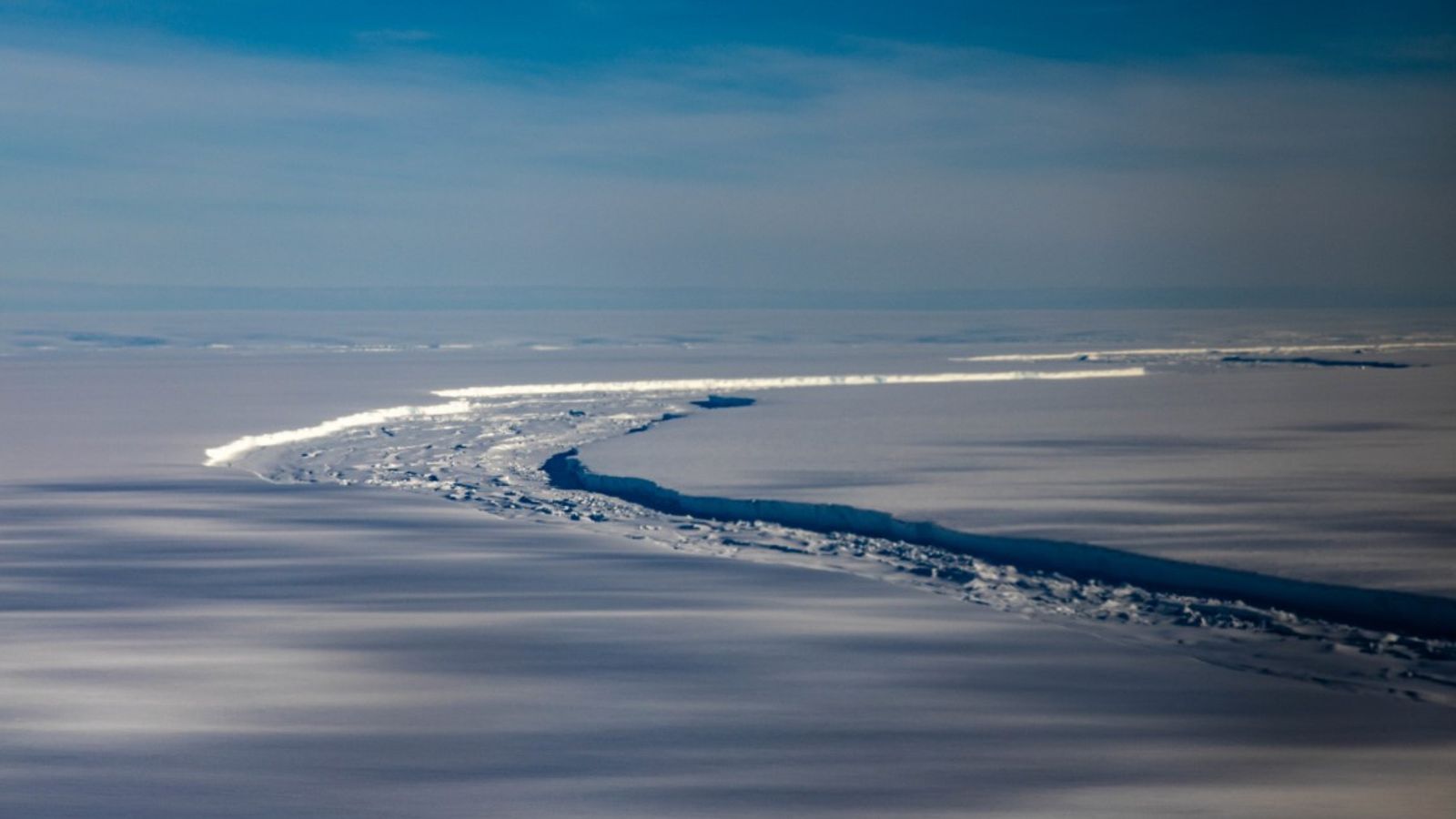 Brunt Ice Shelf Giant iceberg breaks away from Antarctic ice shelf