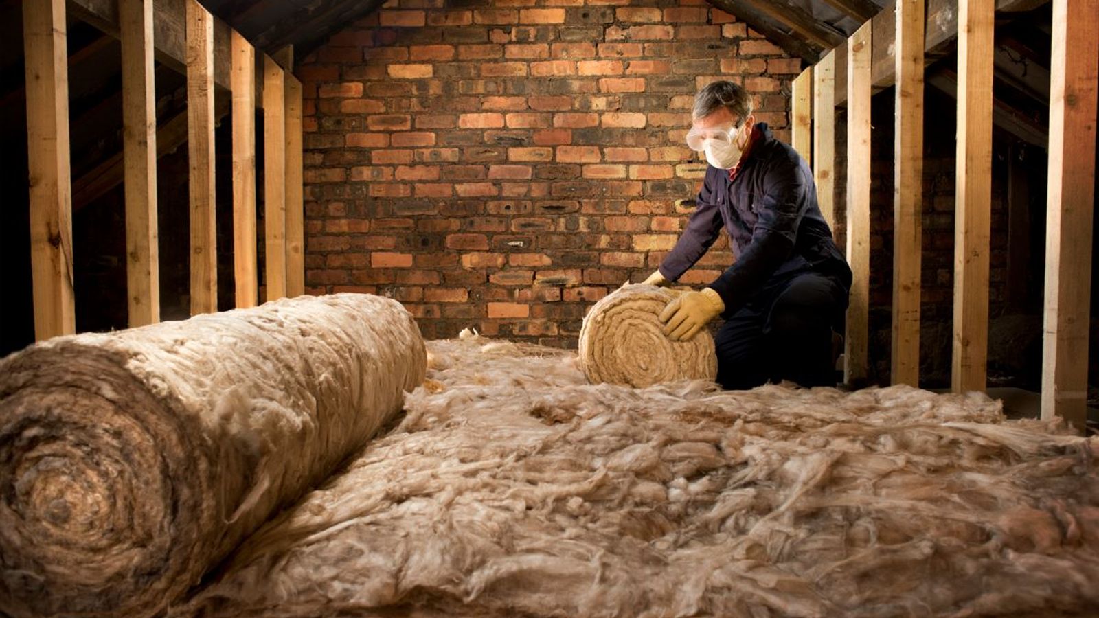 Better home insulation could mean people live longer, study suggests