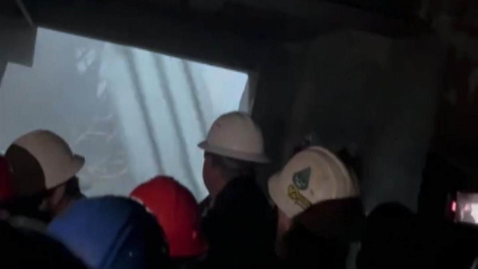 US: Workers in near miss as deadly tornado batters Alabama US News