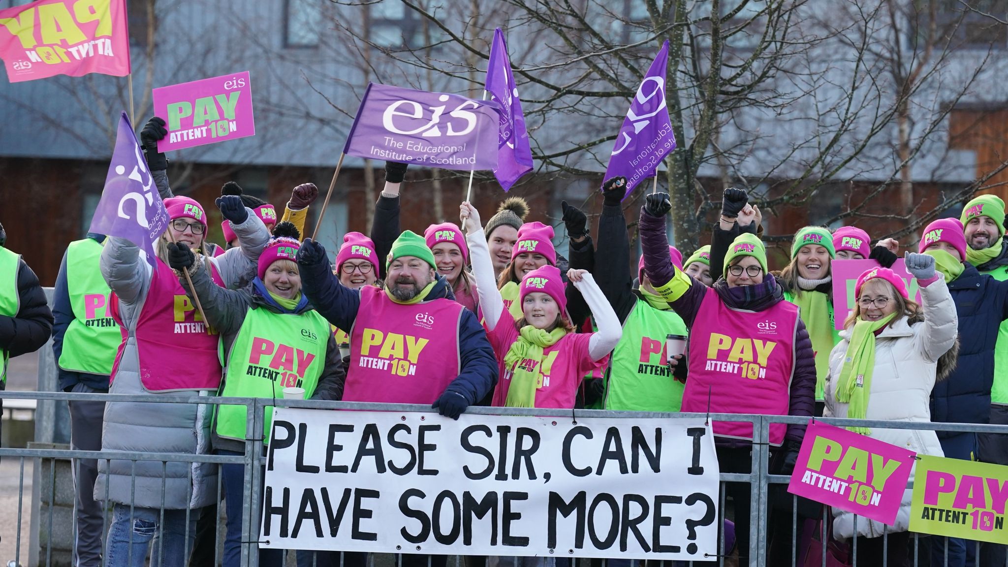 scotland-s-teachers-won-t-back-down-with-strike-action-amid-warning