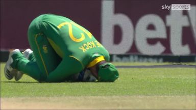 South Africa lose wicketkeeper as De Kock suffers injury