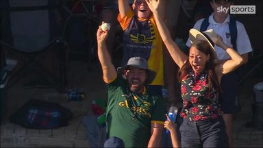 Is this the best one-handed crowd catch?