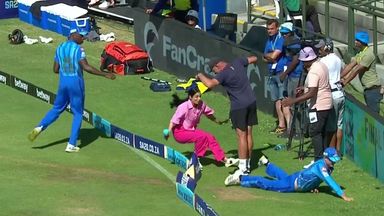Reporter wiped out by fielder in SA20!