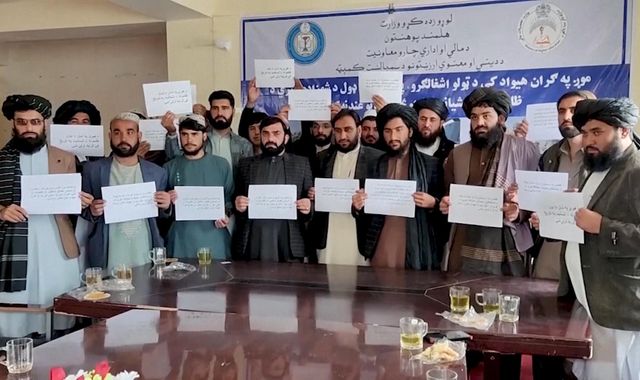 Afghans call for Prince Harry to be 'put on trial' after 'proudly' admitting to 'killing 25 Taliban' - Vimarsana News