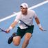 Andy Murray, Avustralya Açık dördüncü turunda yer almak için mücadele ediyor