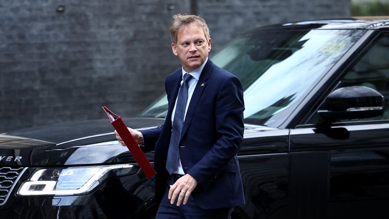 British Business, Energy and Industrial Strategy Secretary Grant Shapps walks on Downing Street in London, Britain January 17, 2023. REUTERS/Henry Nicholls
