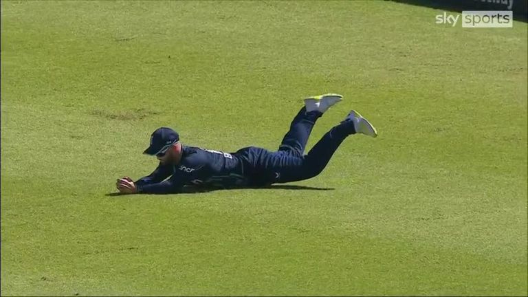 Impressive catch gives England their first wicket