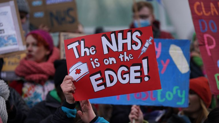 Protesters on the picket line outside University College Hospital in London as nurses take industrial action over pay. Picture date: Wednesday January 18, 2023.
