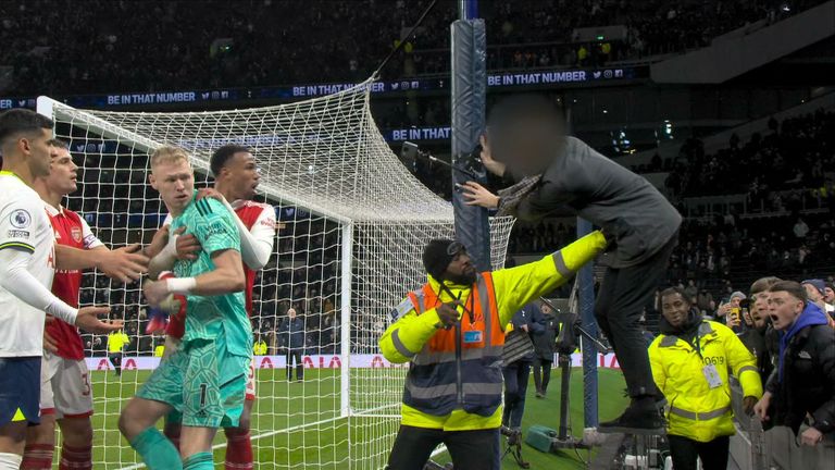 Arsenal goalkeeper Aaron Ramsdale appears to be kicked by Tottenham fan  after north London derby | UK News | Sky News