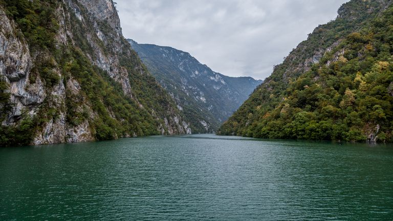 Vues sur le canyon de la Drina sans déchets