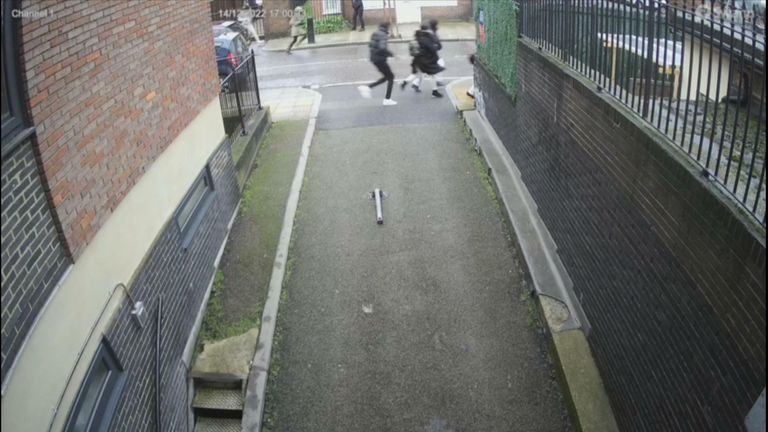 CCTV of Euston shooting
