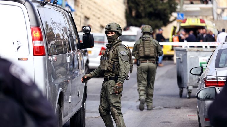 Israeli security personnel work near a scene where a suspected incident of shooting attack took place, police spokesman said, just outside Jerusalem&#39;s Old City January 28, 2023. REUTERS/Ronen Zvulun

