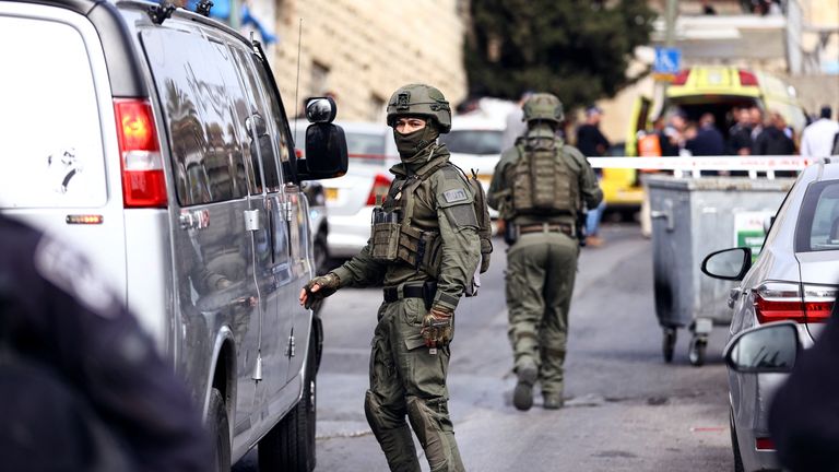 Israeli security personnel work near a scene where a suspected incident of shooting attack took place, police spokesman said, just outside Jerusalem&#39;s Old City January 28, 2023. REUTERS/Ronen Zvulun
