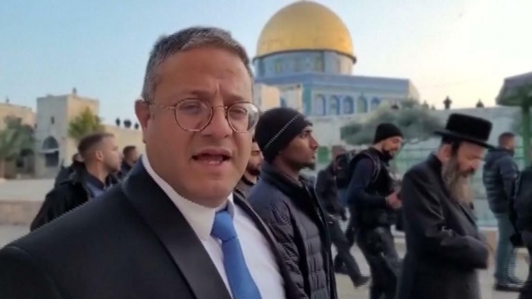 Tartışmalı aşırı sağcı İsrailli politikacı Itamar Ben-Gvir, Salı günü Kudüs'teki Mescid-i Aksa yerleşkesini ziyaret ederek bölgedeki gerilimi önemli ölçüde alevlendirebilir.